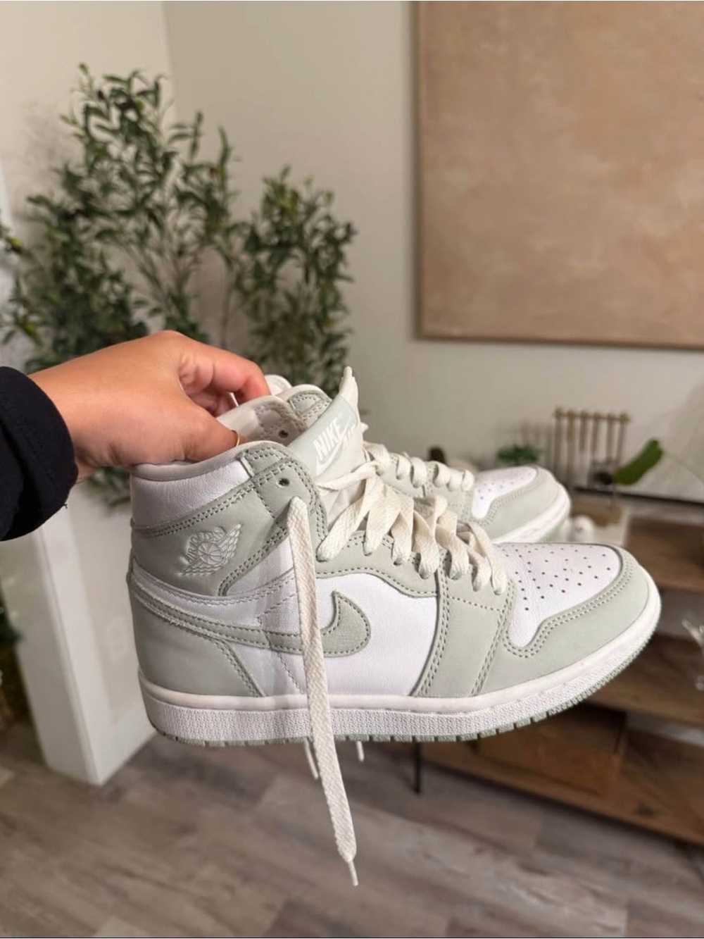 Women Air Jordan 1 Retro High OG light sage
